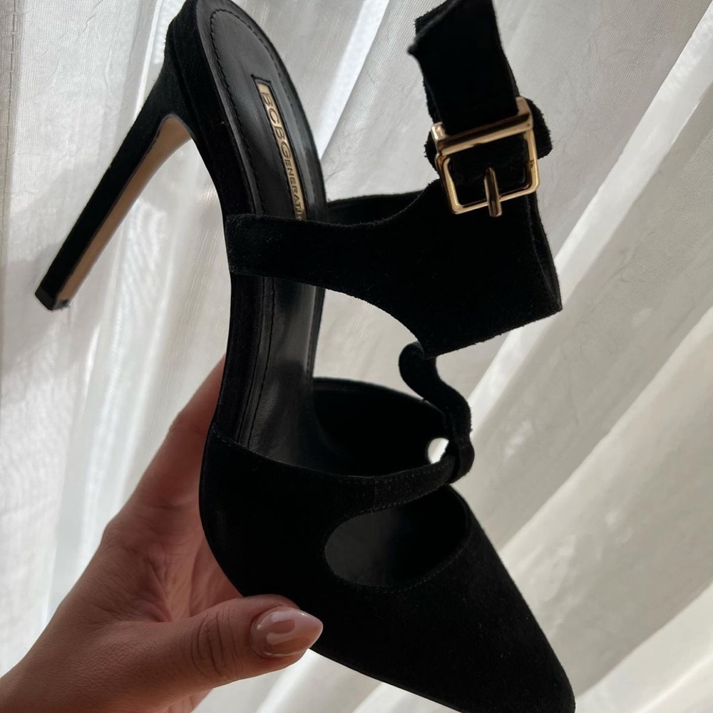BCBGeneration Black Pointed heels